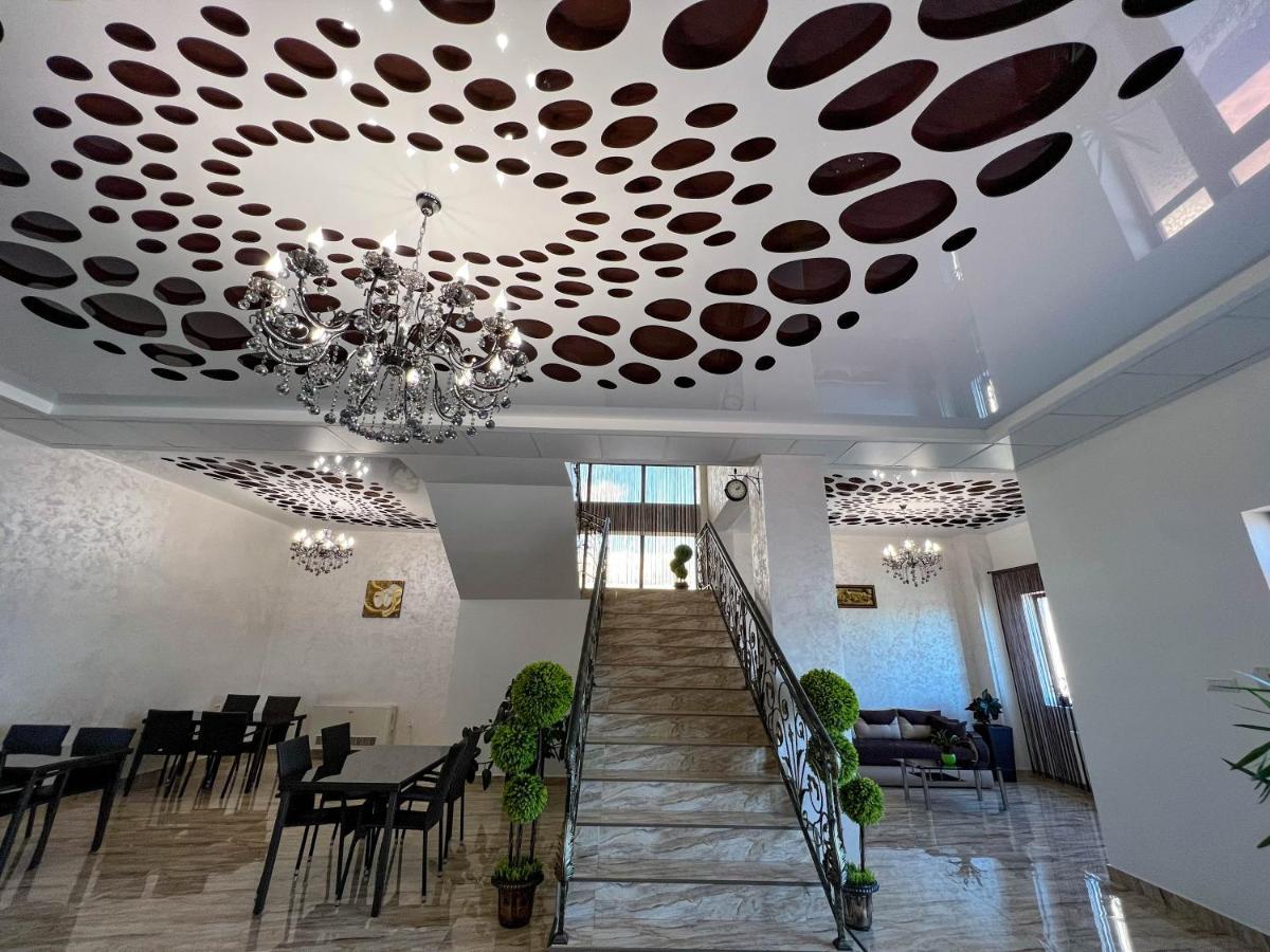 Motel Infinit Targu Jiu Luaran gambar