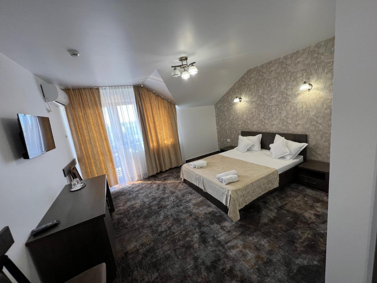 Motel Infinit Targu Jiu Luaran gambar