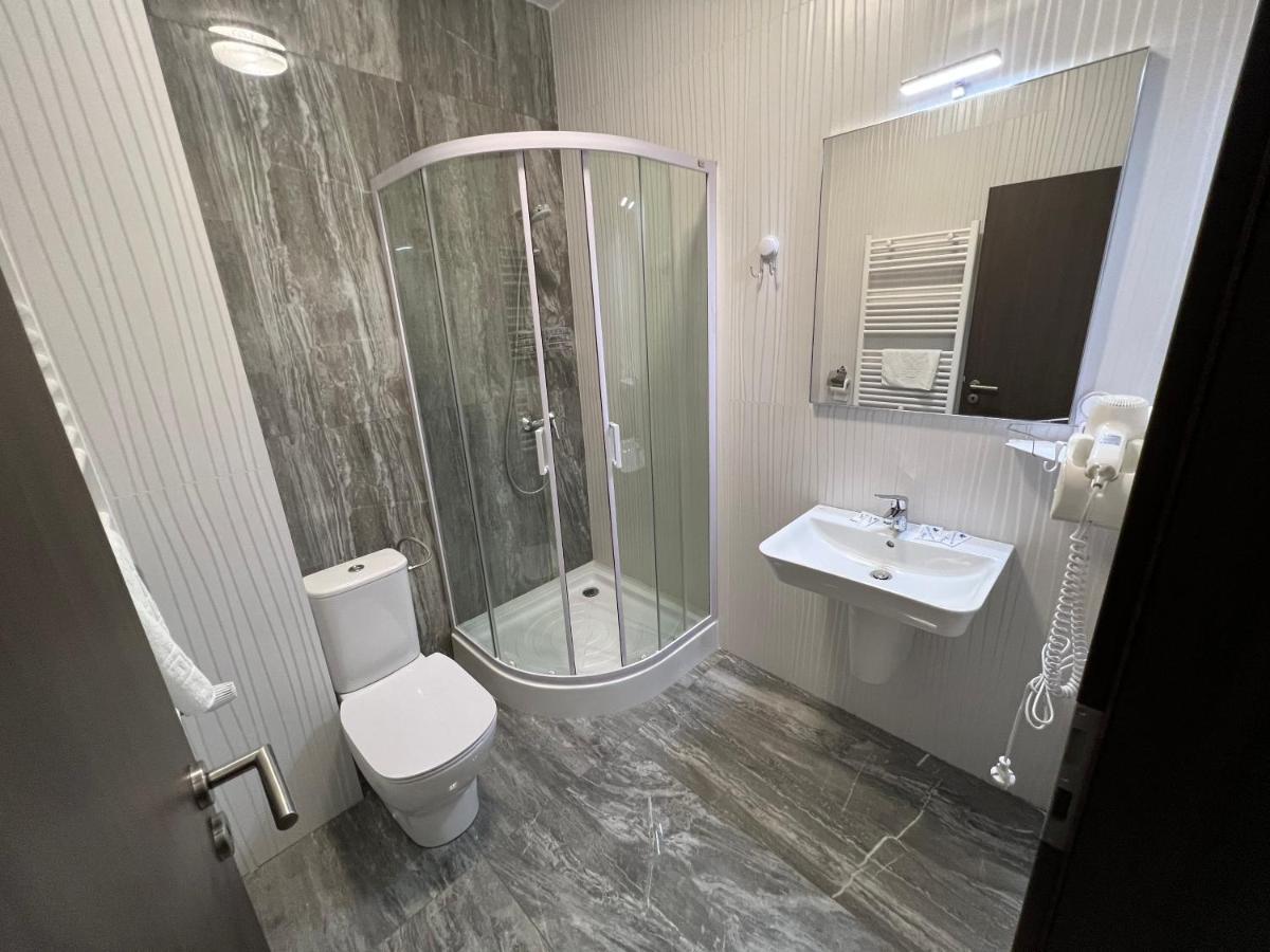 Motel Infinit Targu Jiu Luaran gambar
