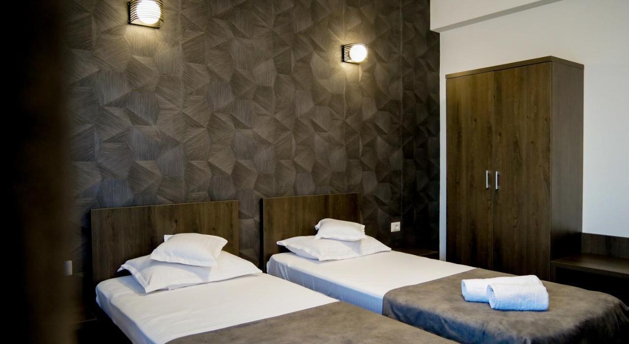 Motel Infinit Targu Jiu Luaran gambar