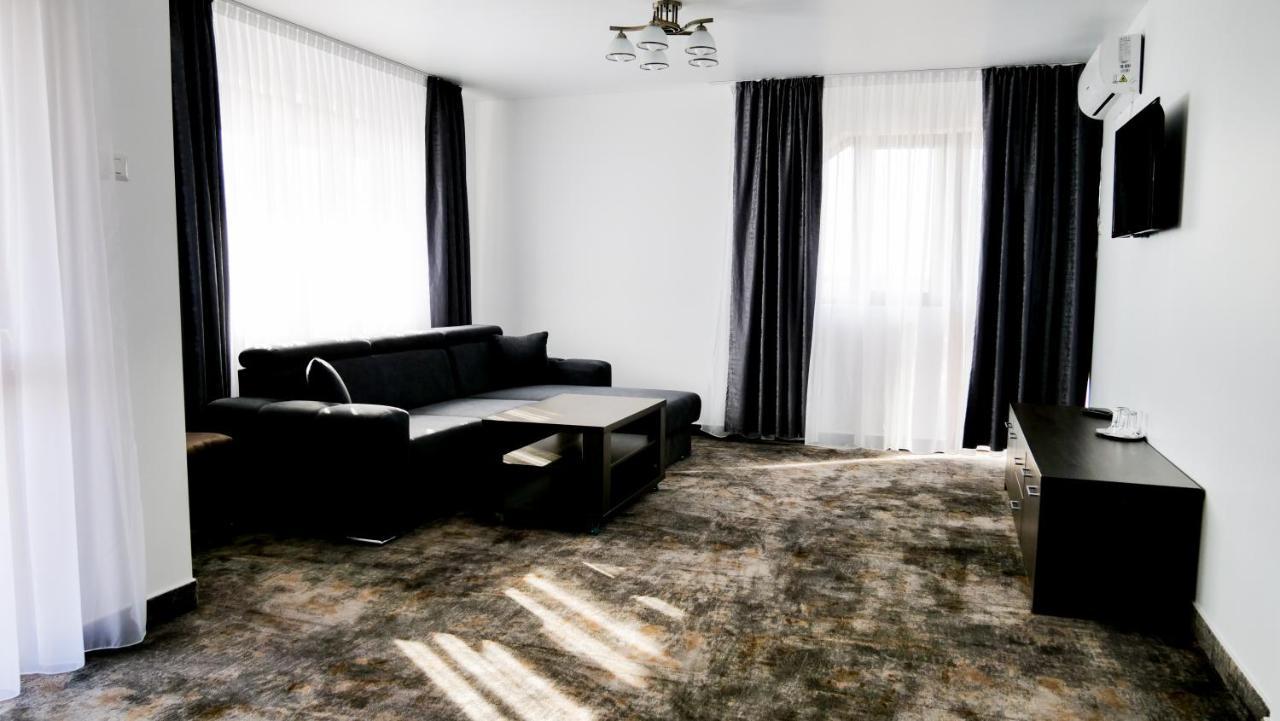 Motel Infinit Targu Jiu Luaran gambar