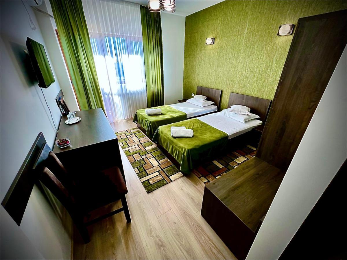 Motel Infinit Targu Jiu Luaran gambar