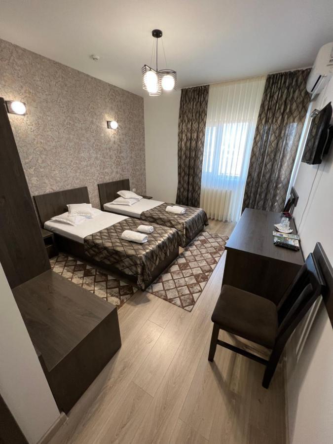 Motel Infinit Targu Jiu Luaran gambar