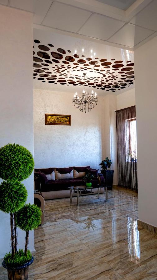 Motel Infinit Targu Jiu Luaran gambar