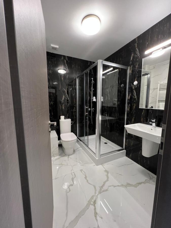 Motel Infinit Targu Jiu Luaran gambar